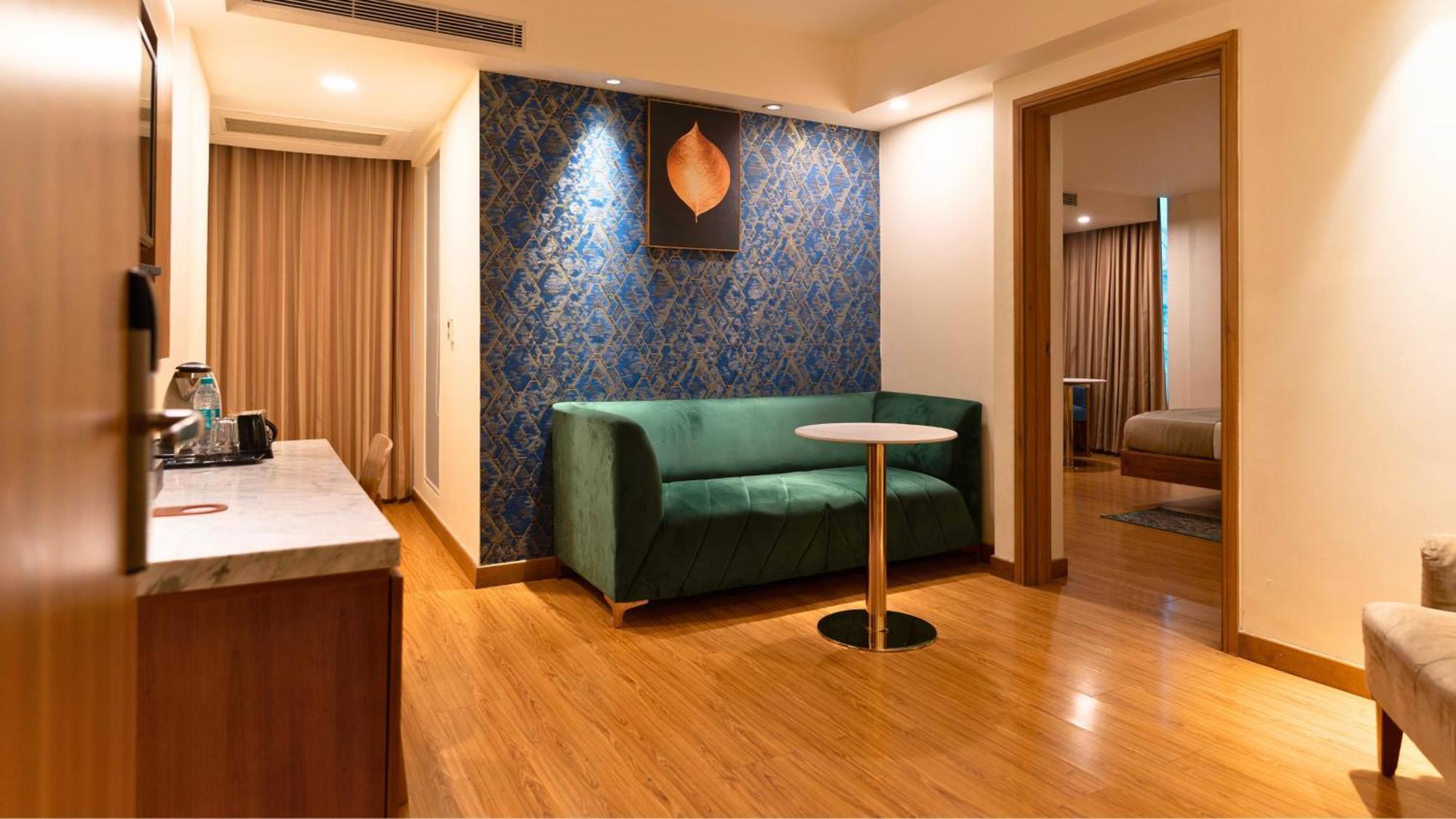 The Orion Plaza - Nehru Place New Delhi Exterior photo